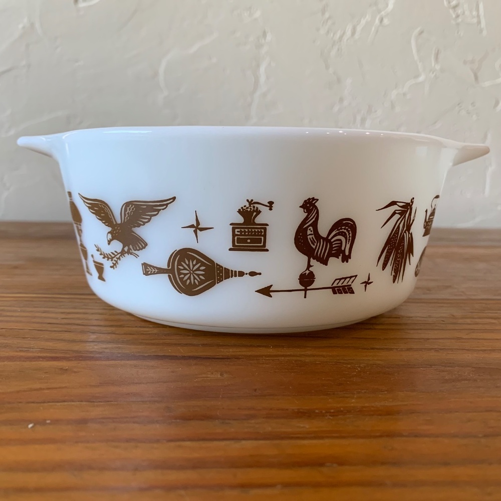 Vintage Pyrex 1.5 Qt Casserole Dish – "Early American" Pattern, 1960s - Picture 6 of 11